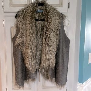 Simply Vera by Vera Wang, brown distressed faux leather/faux fur, size L/XL,